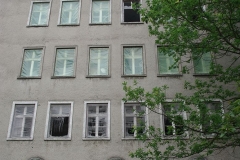 img030